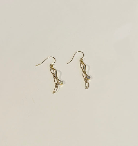 Dainty gold filled earring